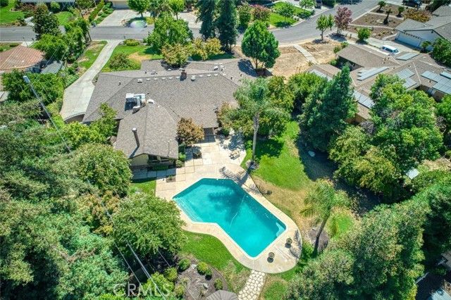 1590 W Escalon Avenue, Fresno, CA 93711