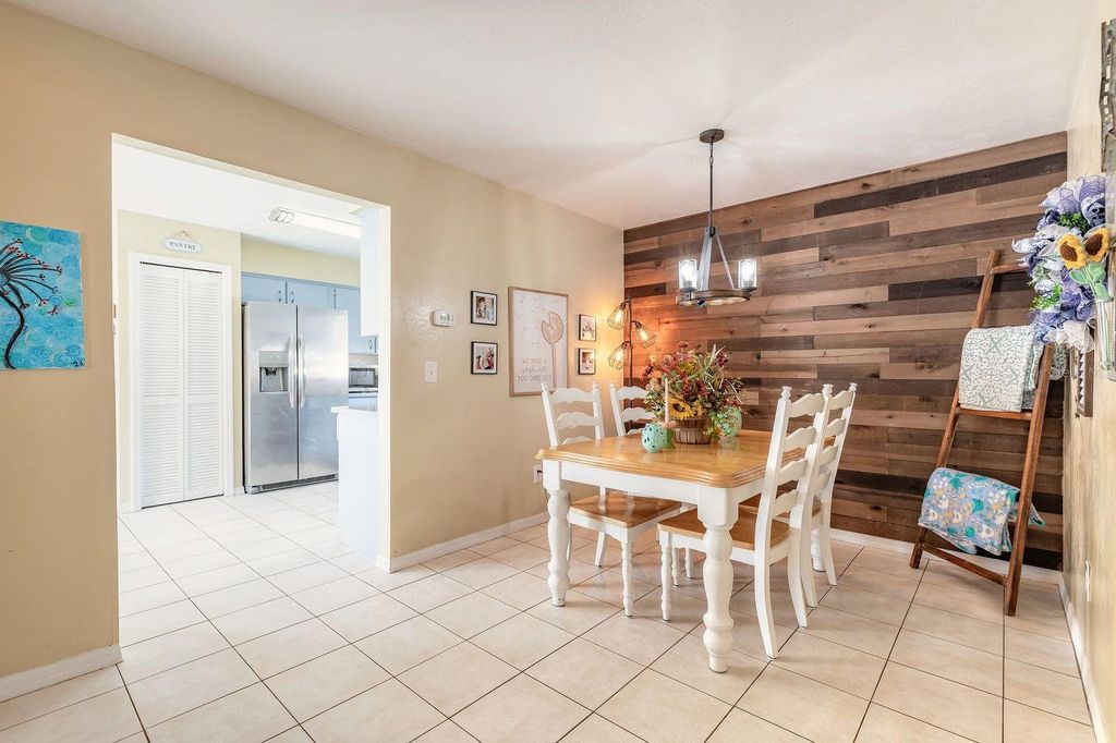 Image 11 of property listing at 6231 POPLAR GROVE DRIVE, Port Orange, FL 32127