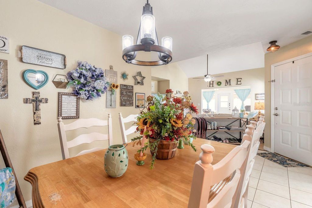 Image 12 of property listing at 6231 POPLAR GROVE DRIVE, Port Orange, FL 32127