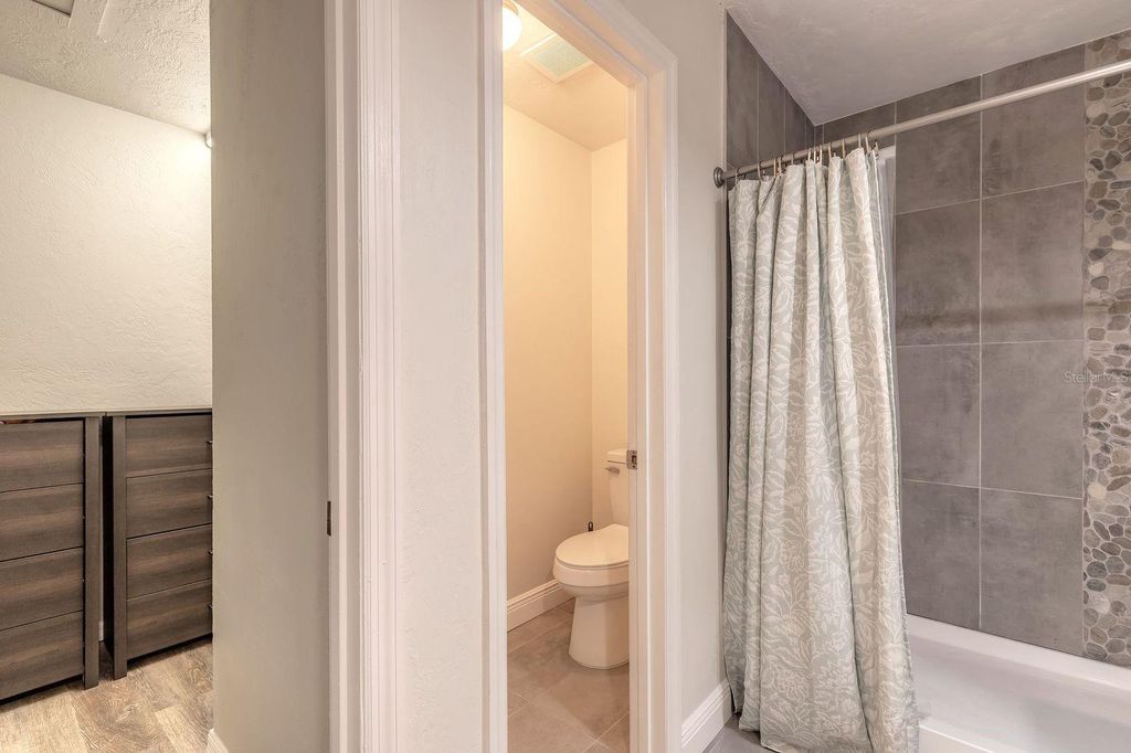 Image 23 of property listing at 6231 POPLAR GROVE DRIVE, Port Orange, FL 32127