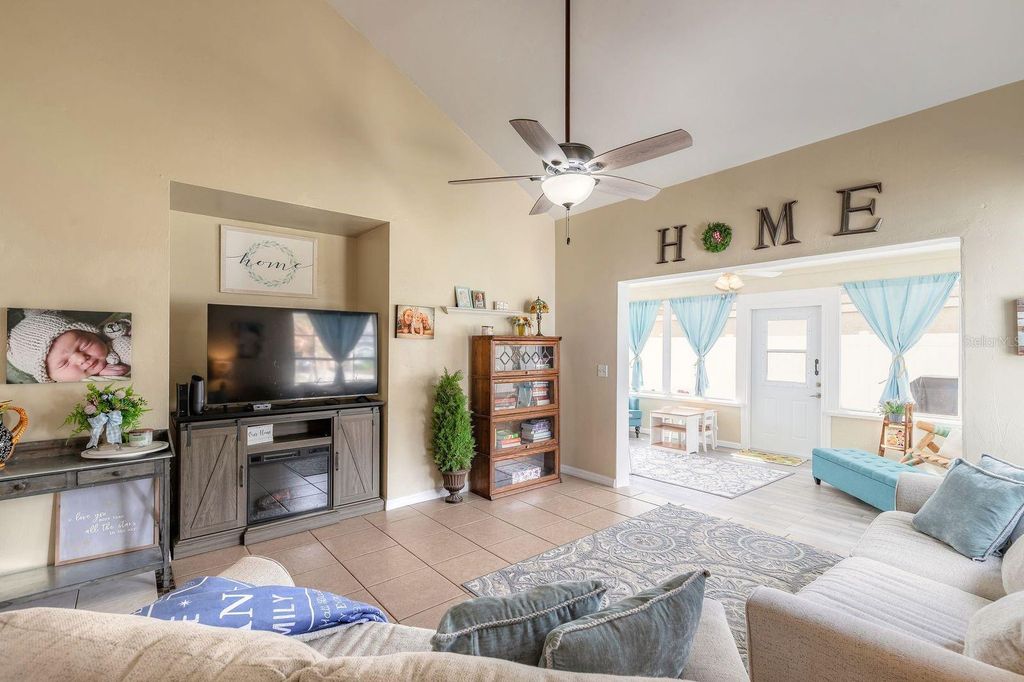 Image 5 of property listing at 6231 POPLAR GROVE DRIVE, Port Orange, FL 32127