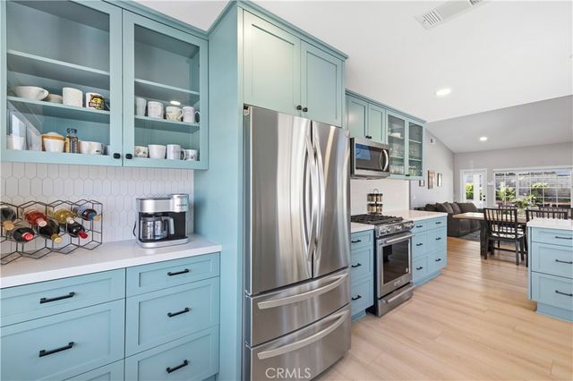 27209 Bidwell Lane, Valencia, CA 91354