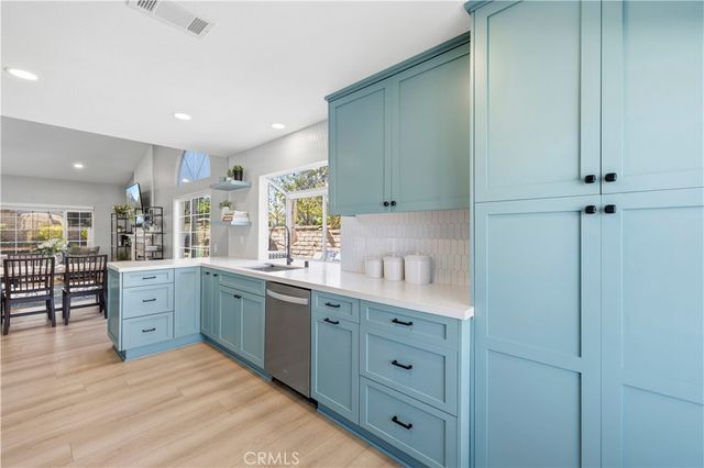 27209 Bidwell Lane, Valencia, CA 91354