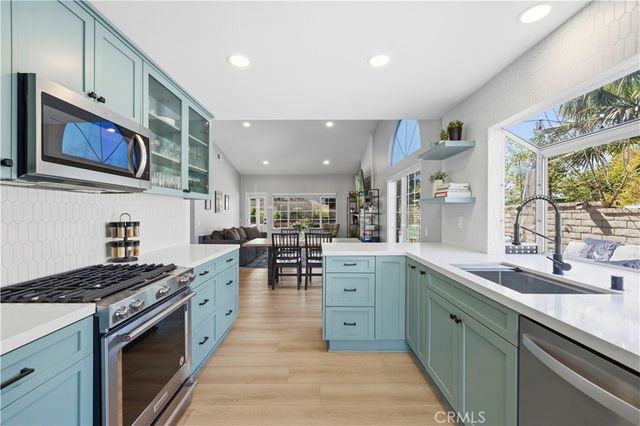 27209 Bidwell Lane, Valencia, CA 91354