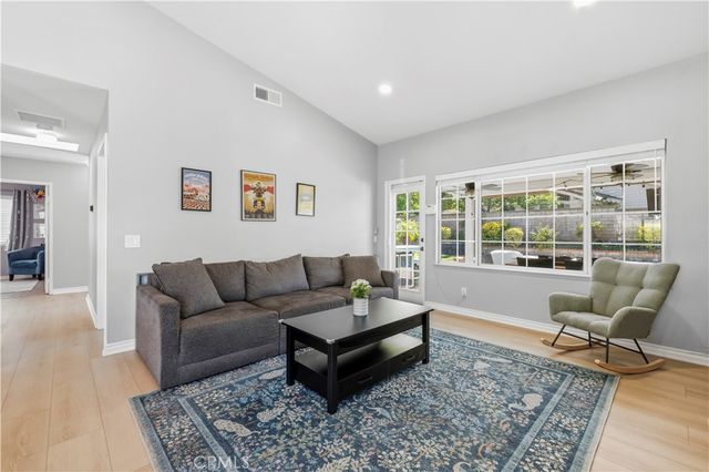 27209 Bidwell Lane, Valencia, CA 91354