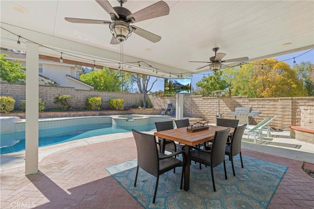 27209 Bidwell Lane, Valencia, CA 91354