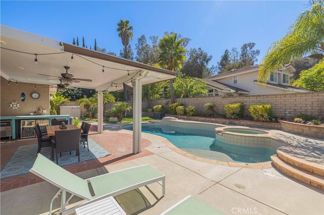 27209 Bidwell Lane, Valencia, CA 91354