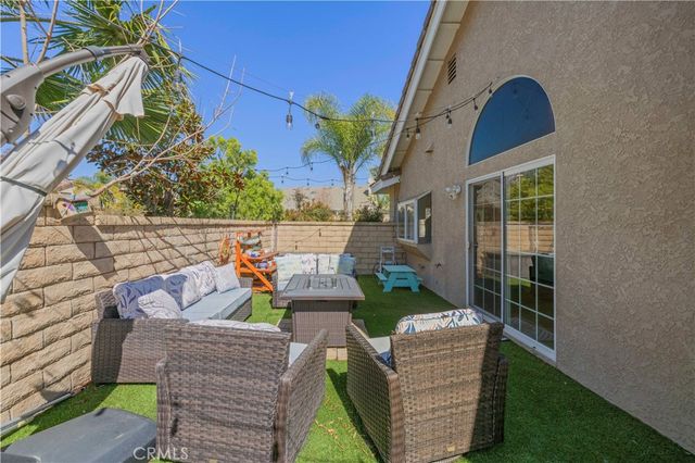 27209 Bidwell Lane, Valencia, CA 91354