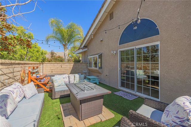 27209 Bidwell Lane, Valencia, CA 91354