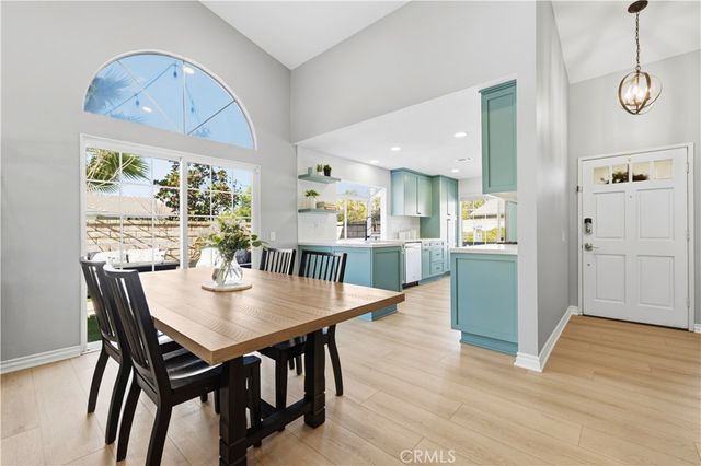 27209 Bidwell Lane, Valencia, CA 91354