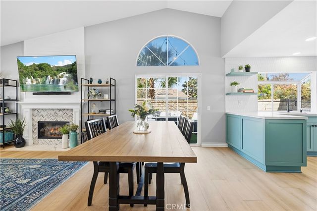 27209 Bidwell Lane, Valencia, CA 91354