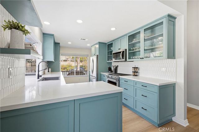 27209 Bidwell Lane, Valencia, CA 91354