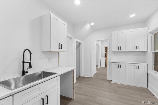 7722 Miller Road, Dearborn, MI 48126