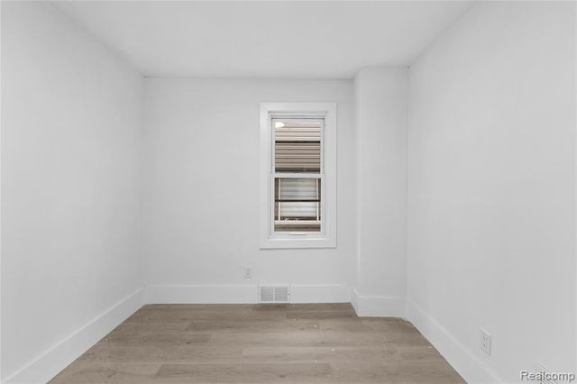 7722 Miller Road, Dearborn, MI 48126