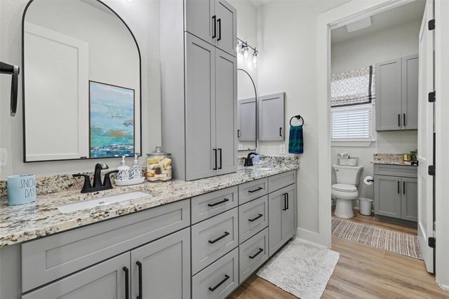 500 Yellow Senna PL, Liberty Hill, TX 78642