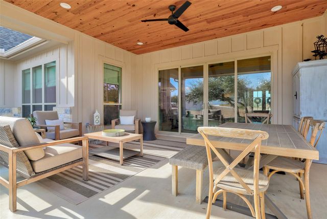 500 Yellow Senna PL, Liberty Hill, TX 78642