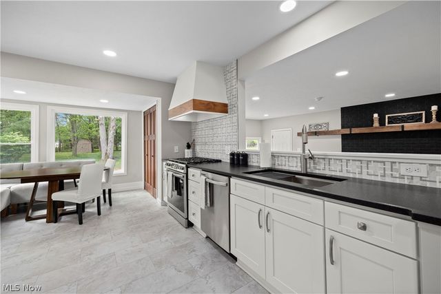 26553 Hilliard Boulevard, Westlake, OH 44145