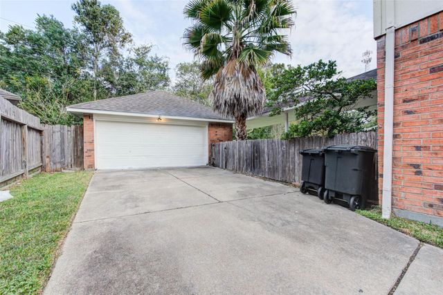 518 Ellingham Drive, Katy, TX 77450