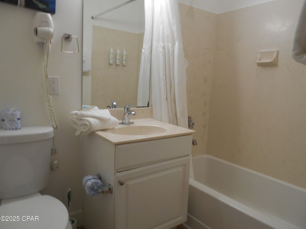 Image 11 of property listing at 16819 Front Beach Road 1506, Panama City Beach, FL 32413