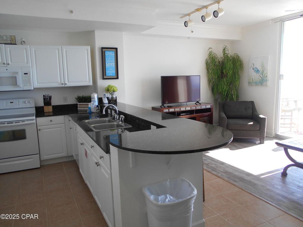 Image 7 of property listing at 16819 Front Beach Road 1506, Panama City Beach, FL 32413