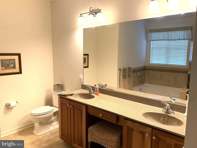 90 ERNST CT, Mays Landing, NJ 08330