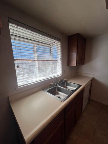 618 Carpenter, Roseville, CA 95678