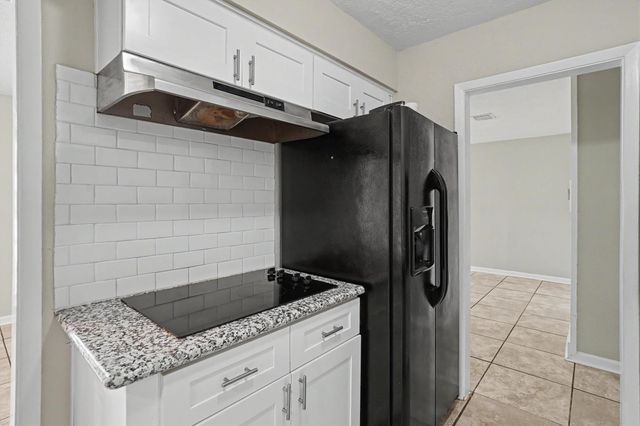 9405 Vicksburg Avenue, Texas City, TX 77591
