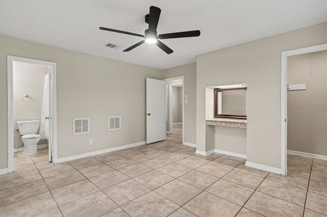 9405 Vicksburg Avenue, Texas City, TX 77591