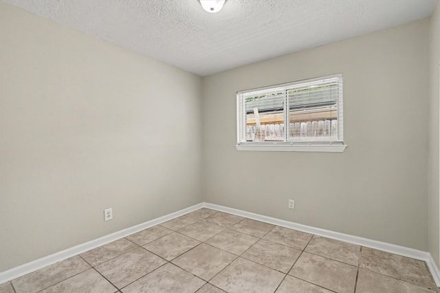 9405 Vicksburg Avenue, Texas City, TX 77591