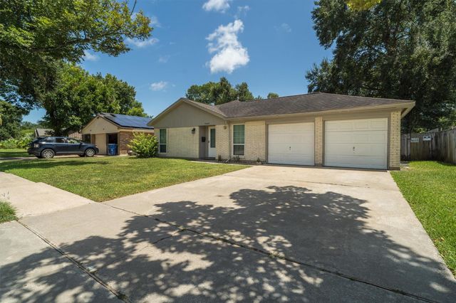 9405 Vicksburg Avenue, Texas City, TX 77591