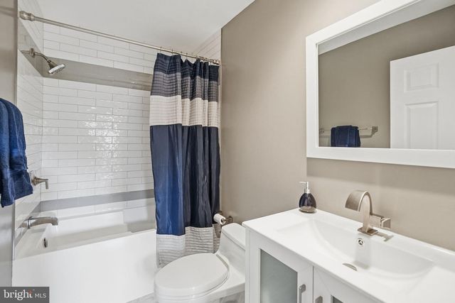 9860 AVENEL FARM, Potomac, MD 20854