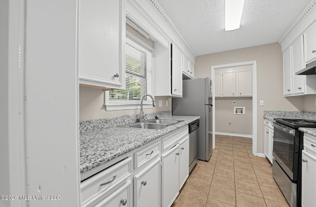 2046 Beechwood Boulevard, Pearl, MS 39208