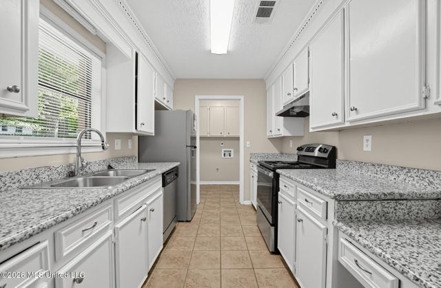 2046 Beechwood Boulevard, Pearl, MS 39208