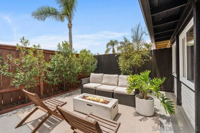 725 Teaberry St, Encinitas, CA 92024