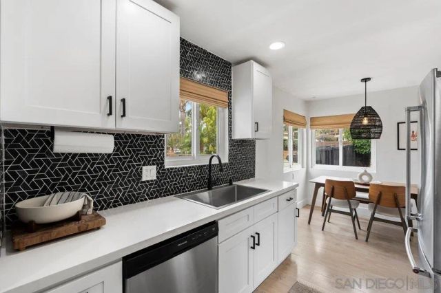725 Teaberry St, Encinitas, CA 92024