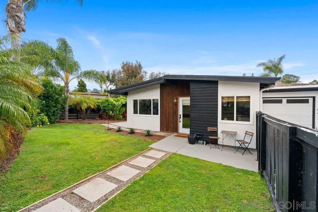 725 Teaberry St, Encinitas, CA 92024