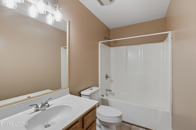 505 W Inskip Drive, Knoxville, TN 37912