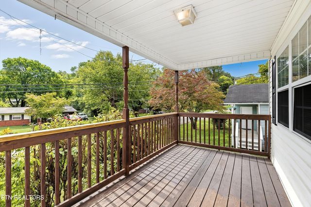 505 W Inskip Drive, Knoxville, TN 37912