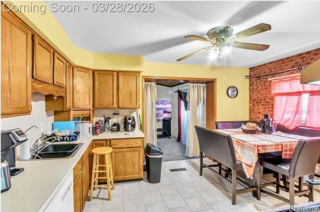 11820 Harold Street, Warren, MI 48089