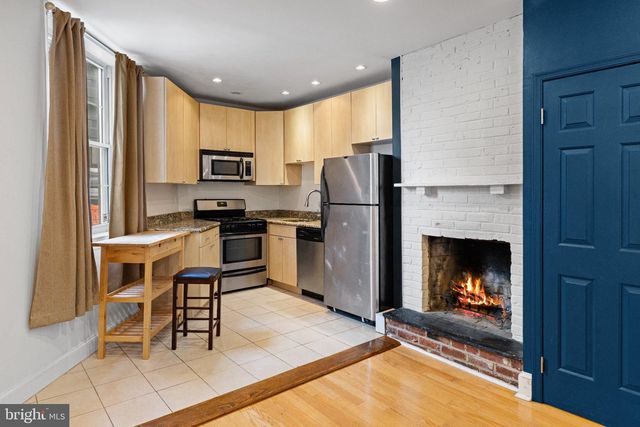 2714 SOUTH ST, Philadelphia, PA 19146