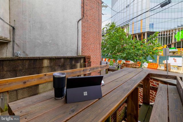 2714 SOUTH ST, Philadelphia, PA 19146