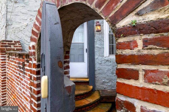 2714 SOUTH ST, Philadelphia, PA 19146