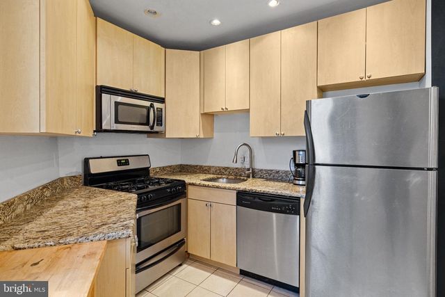 2714 SOUTH ST, Philadelphia, PA 19146