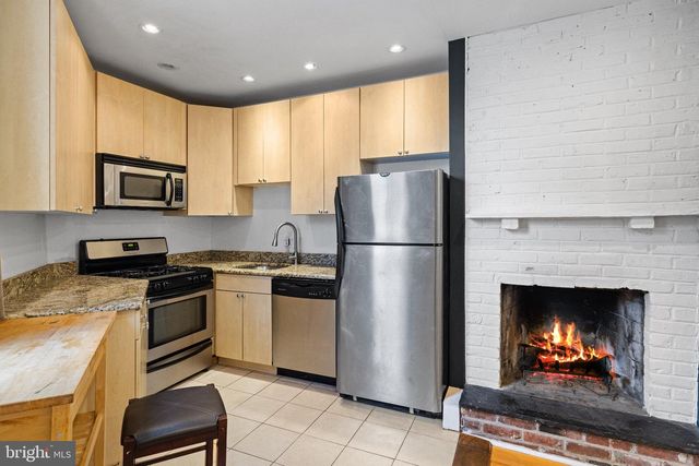 2714 SOUTH ST, Philadelphia, PA 19146