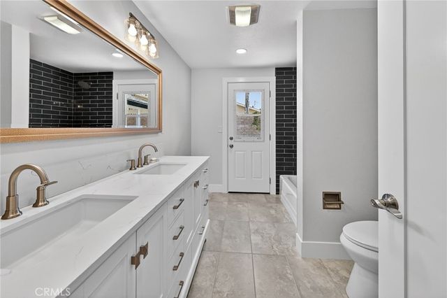 629 S Yorba, Orange, CA 92869