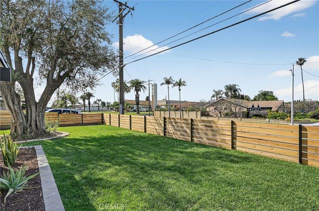 629 S Yorba, Orange, CA 92869