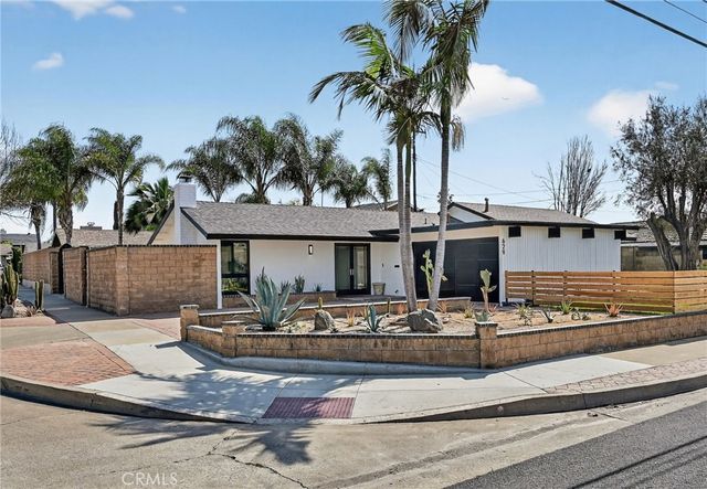 629 S Yorba, Orange, CA 92869