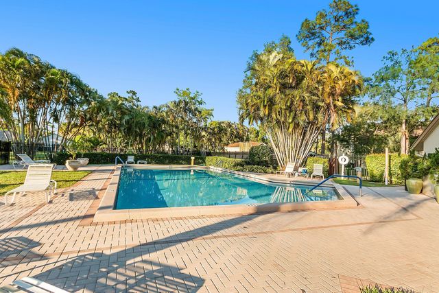 13105 Belhaven Court 15, Wellington, FL 33414