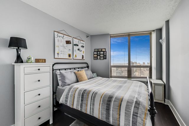 400 N LaSalle Drive 4012, Chicago, IL 60654