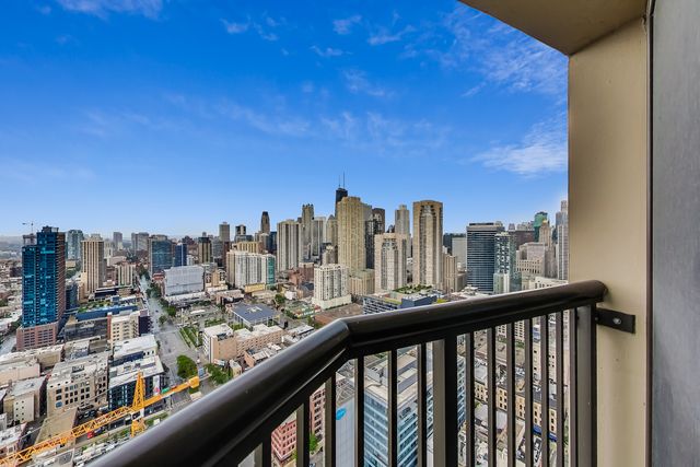 400 N LaSalle Drive 4012, Chicago, IL 60654